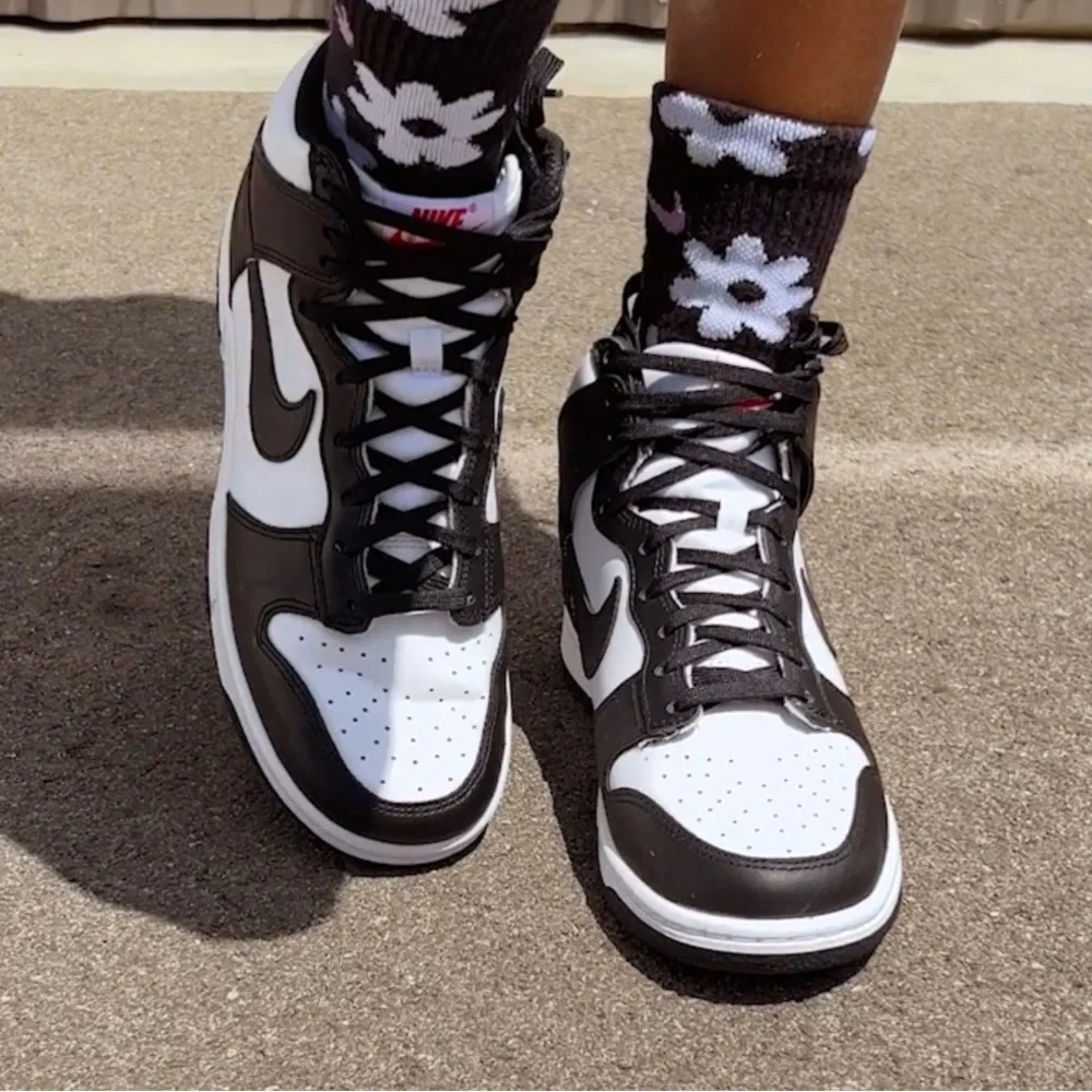 Nike Dunk High Sneakers White Black Size 8.5 - Picture 2 of 15